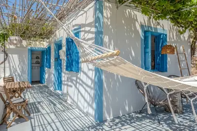 Image de Studio 'Avlona Blue' avec vue sur la montagne, Wi-Fi et climatisation
