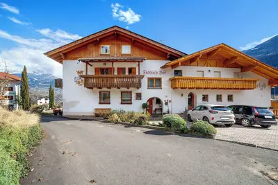 Image de Ferme 'Fröhlichhof Pink Lady' avec vue sur les montagnes, piscine partagée et Wi-Fi