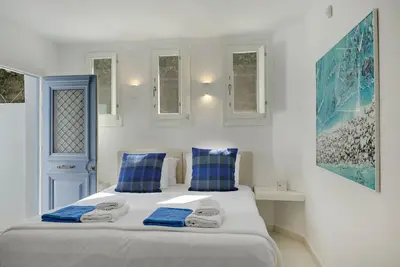 Studio \"Blueros - Orange Suite\" avec vue sur la mer, piscine partagée et Wi-Fi