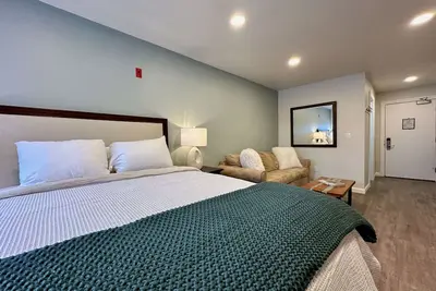 Image de The Suites: Next Door - Studio at Killington Resort on the Bus Route. Discounted Ski Rentals. 531