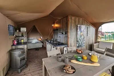 Image de Tente Lodge Kenya 4 à 7 personnes - 4 pers. inclus dans le tarif