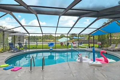 Image de Stylish- Private Pool, Game Room & Prime Location.