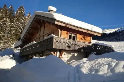 Image de 9-Bed Chalet with Easy Access to Avoriaz 1800