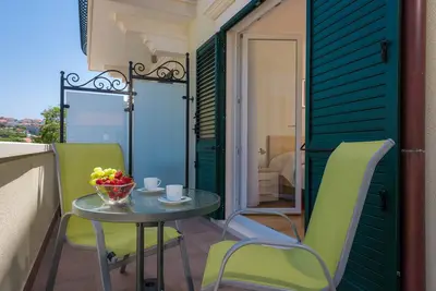 Image de Appartement de deux chambres avec le balcon Hvar (A-22431-b)