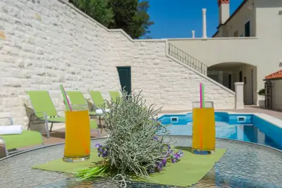 Image de Appartement d'une chambre avec la terrasse Hvar (A-22502-b)