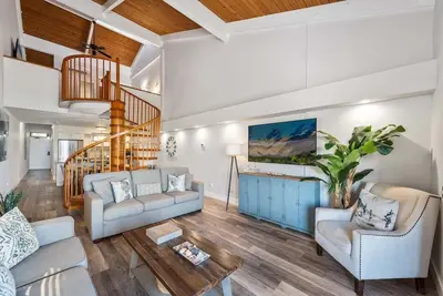 Image de Summer Sale! Remodeled 2br Beach Retreat Across from the Beach - Kamaole Sands 4413