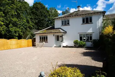 Bellman Cottage, family friendly in Bowness-On-Windermere