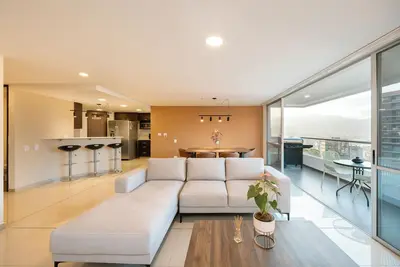 Image de Gorgeous apartment with stunning view and Pool near Santa Fe Mall