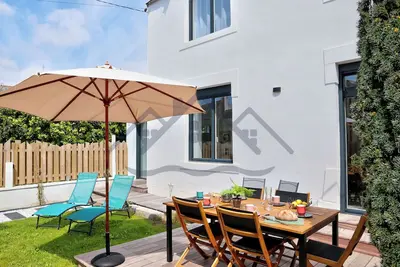 Image de LocaLise - Bain de mer - Maison entièrement rénovée avec extérieur clos.