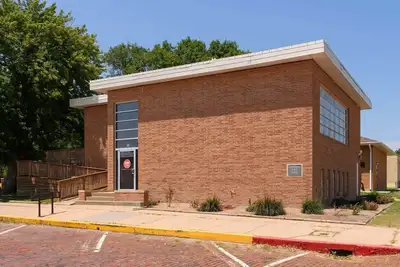 Image de The Historic Deshler Library