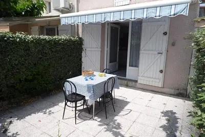 Image de Maison avec Terrasse et Piscine, Climatisation, Parking Privé, 34340 Marseillan