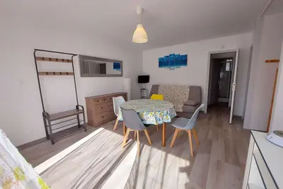 Image de Appartement lumineux 4-6 pers avec terrasse, parking et cuisine équipée à Marseillan