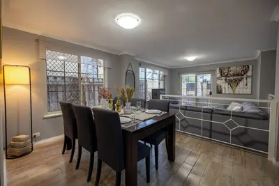 Image de Close to South Perth Foreshore, Casino & Optus Stadium - Perfect Perth Getaway!