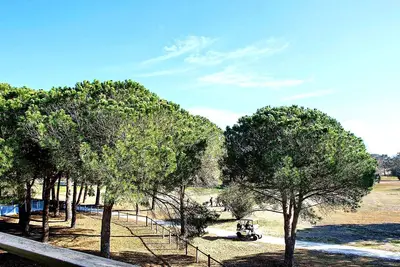 Image de Paradis Vert ⭐⭐⭐ Vue ⛳ 2è Pergola, 3 Clim, Wifi, 2 Tv+Dvd 🏊‍♀️Parking Ascenseur
