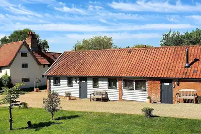 Image de The Nook, pet friendly, character holiday cottage in Halesworth