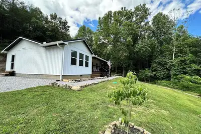 Image de Bring the whole family! Pets welcome! 20 minutes to Lmu.