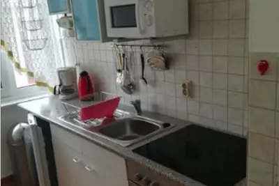 Image de 5 min zum See 30 min mit dem Auto zu Belanitis 35 min mit dem Auto Nach Leipzig