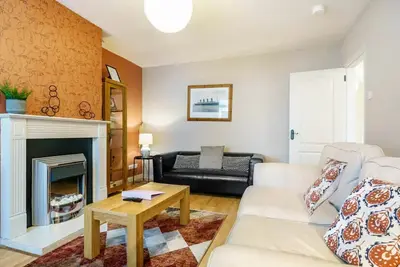 Image de Pass the Keys | Lovely Home in Holywood | Lots Nearby | Seaside