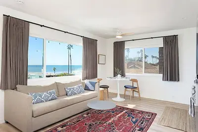 Image de 706 S Pacific Unit B · Steps From Beach, Panoramic Ocean Views, W Parking