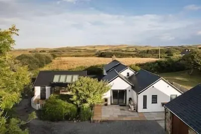 Image de Lower Mill - 3 Bedroom - 5* Retreat - Llangennith, Lower Mill - 3 Bedroom - 5* Retreat - Llangennith