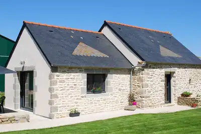 Image de 2 Bedroom Private vacation home in Landunvez