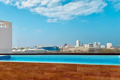 Image de Premium Apt / infinity pool / 5 blocks to the beach
