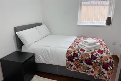 Image de Modern apartment, walking distances to many places, private parking included