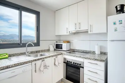 Image de Appartement \"Platinum Lerida\" avec vue sur la mer, Wi-Fi et climatisation