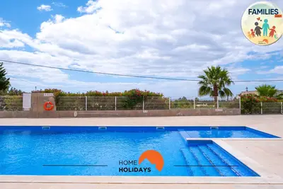 Image de #196 Families Only - Beach & Golf by Home Holidays