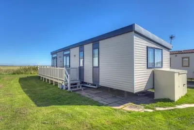 Image de Mp502 - Camber Sands Holiday Park - Sleeps 6 + Small Dog - Gated Decking - Amazing Marsh Views
