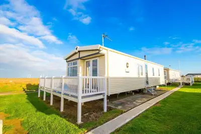 Image de Mp124 - Camber Sands Holiday Park - Sleeps 6 - Full Decking - Beautiful Marsh Views