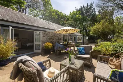 Image de Rosehendra - A beautifully refurbished pet-friendly barn conversion with two bedrooms, a log burner