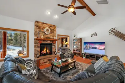 Image de Lago Vista in Donnelly: Spacious Retreat on Lake Cascade | 4 Miles to Tamarack | Room for Toys