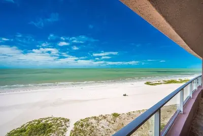 Image de Our Better Place! Cbc 1-10d Balconies on Beach & Intercoastal!