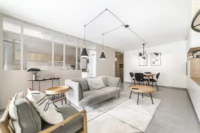 Image de Elégant appartement T3 de 70m2 avec Terrasse  - au Panier / Vieux Port - Parking
