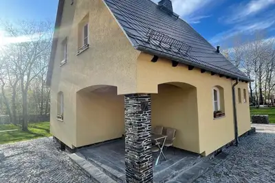 Image de Ferienhaus in Lugau mit Spielplatz Familenurlaub Feriengarten-im-erzgebirge