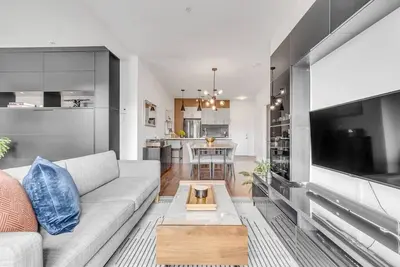 Image de Initial | Spritz Downtown+Stat