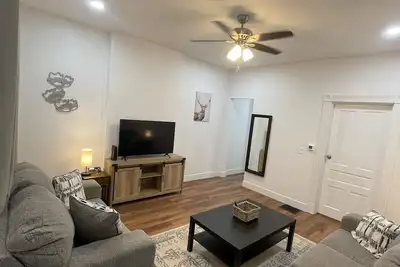 Image de Home away from home, has all the amenities you need to have a comfortable stay.