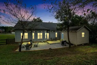 Image de Modern Monroe Home, Close to Clt