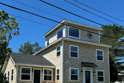 Image de A Tranquil Coastal Retreat