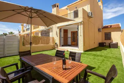 Image de Belle maison de 3 chambres à Torrevieja