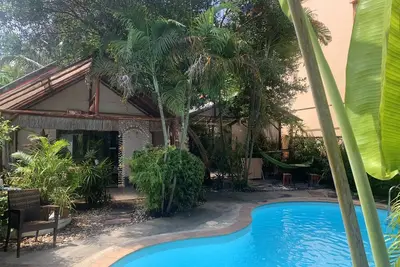 Image de Charmant resort de 3 Bungalows piscine à Nai Harn, Rawai, Phuket