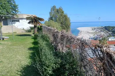 Image de Stupendo Appartamento con Giardino, Posto Auto e Vista Sulla Baia di Soverato