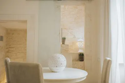 Image de Splendide appartement ancien en pierre au centre d'Ostuni