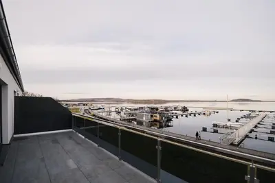 Image de Exklusive Ferienwohnung im Hafen Braunsbedra mit Blick auf den Geiseltalsee