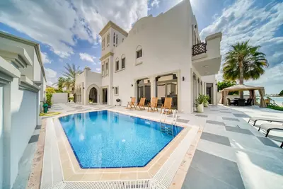 Image de Seaside 5br Villa with Assist Room and Beach Access on Frond E Palm Jumeirah
