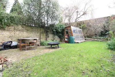 Image de Split Level Two Bedroom Garden Flat In The Iconic Peckham Vale Area