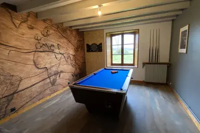 Image de Maisons de campagne à Dollon de 290m2 toute équipée avec billard et jacuzzi