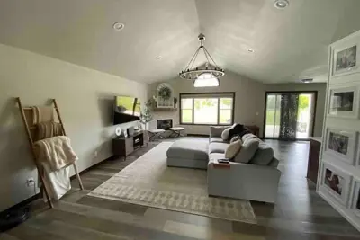 Image de 5 bedroom/4 bath spacious Eaa event home