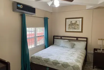 Apt #0 -1 bedroom, 1 bathroom - Conveniently located